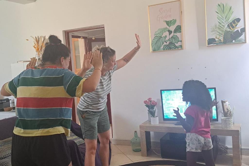 Mendes Family Homestay - B&B In The Heart Of برايا المظهر الخارجي الصورة